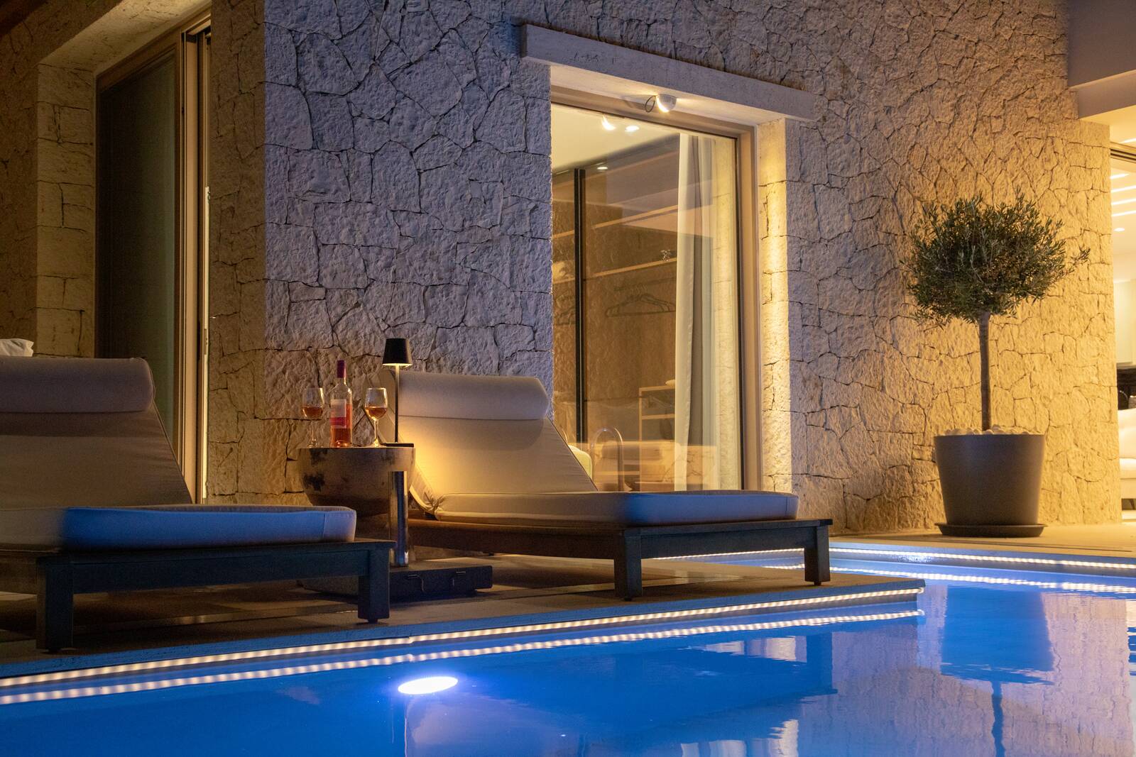 sunnsalt villa exterior pool corfu 20